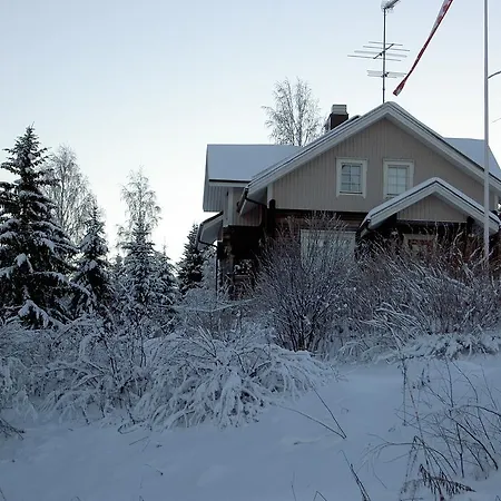 Puukarin Pysakki Bed & Breakfast