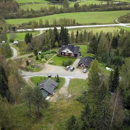 Puukarin Pysakki Bed & Breakfast