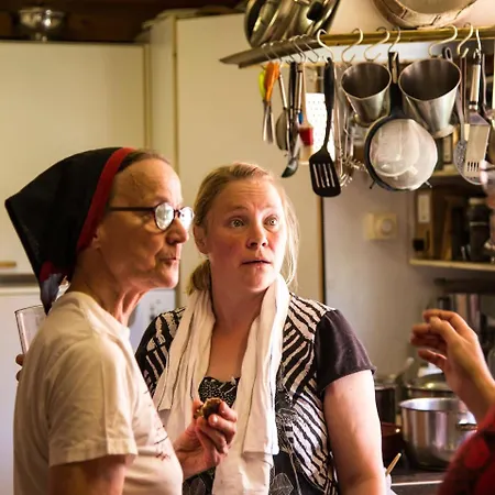 Puukarin Pysakki Bed & Breakfast *