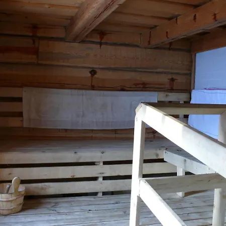 Bed & Breakfast Puukarin Pysakki