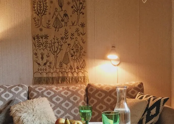 Puukarin Pysakki Bed & Breakfast