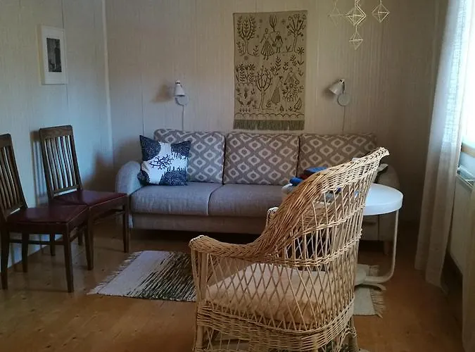 Puukarin Pysakki Bed & Breakfast Valtimo