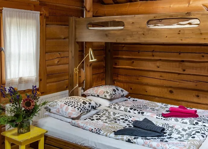 Puukarin Pysakki Bed & Breakfast Valtimo